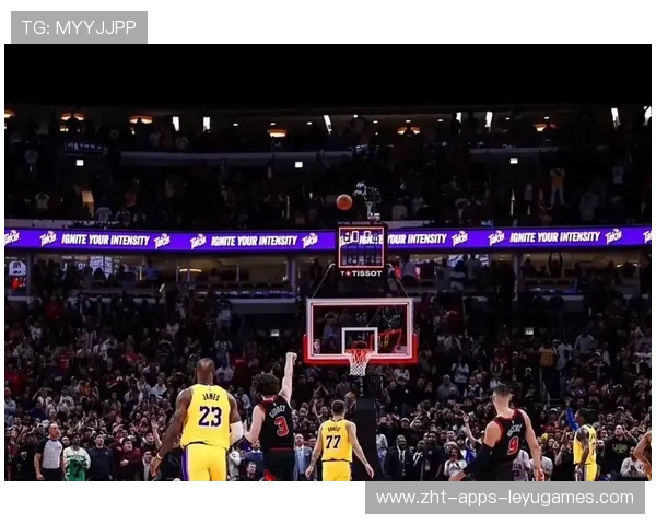 乔治压哨三分点燃主场,洛杉矶连连爆发